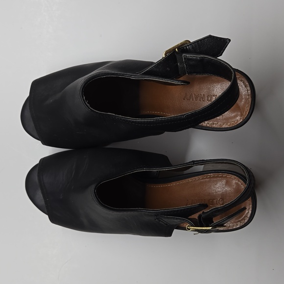 Old Navy Block Heel Sandals - Picture 4 of 5